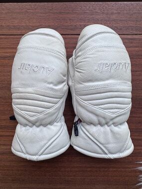 Auclair White Leather Ski Mittens Gloves